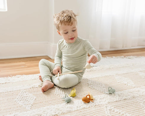 Playset, Marlowe & Co Silicone and Wooden Fishing Montessori Fine Motor Skills Fish Game for Children with Storage Bag