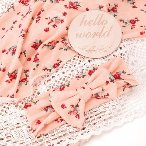 DRESHOW BQUBO Baby Girl Newborn Floral Receiving Blankets with Bow Hat, Wooden Birth Announcement Card Set