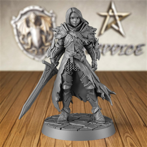 AUSPDICE Fighter 28mm DND Miniature, Lydia The Lioness Paladin Figure for D&D and Board Games, Ideal for TTRPG