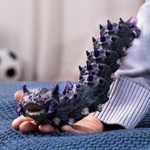 10 7+ 70830 schleich Eldrador Creatures - Shadow Worm Action Figure with Movable Body - Spiked Bug Monster Toy