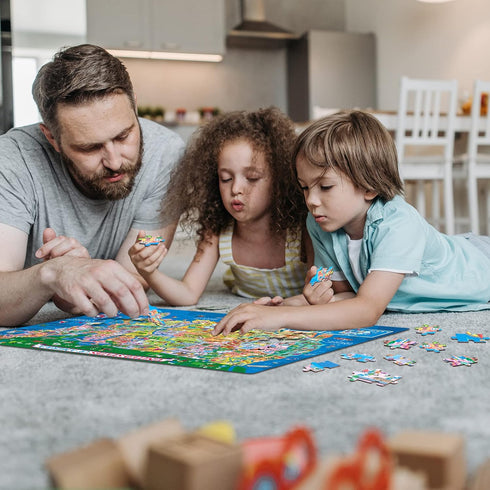USA Map Puzzle for Kids - 200 Piece Jigsaw Puzzle with 50 States and Capitals, Ages 4 and Up