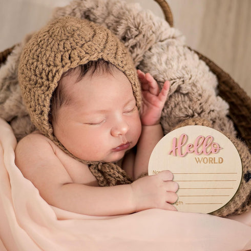 NQEUEPN 5.9in Baby Announcement Sign, Wooden Hello World Newborn Signs Birth Announcement Sign Welcome Name Plaques