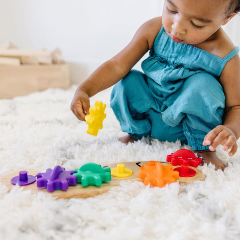 Melissa & Doug Rainbow Caterpillar Gear Toy - 6 Interchangeable Gears for Toddlers and Babies