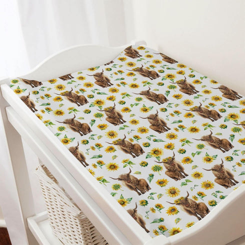 Highland Cow Changing Pad Cover, Soft Breathable Nursery Changing Table Mat for Boy Girl, 32" x 16"