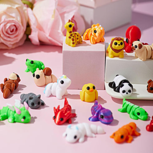 28 3D JOYIN Pcs Printed Mini Animals with Valentine Greeting Cards, Animals Articulated Flexible Fidget Toys for Kids