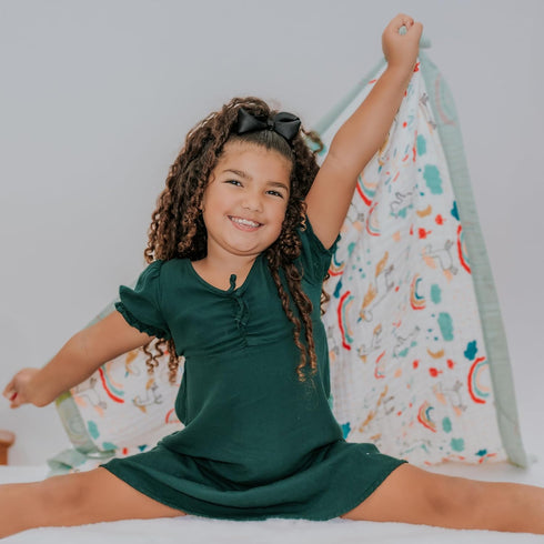 100% 6-Layer Cotton Muslin Baby Blanket | Soft & Breathable Swaddle & Receiving Blanket | Lightweight Quilt