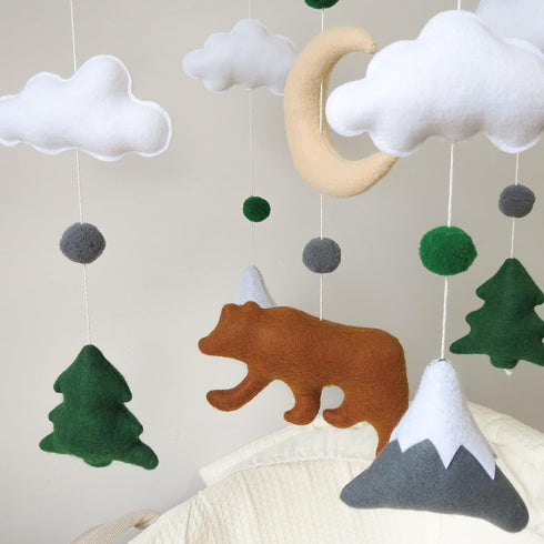 Goukurlsma Woodland Mobile for Crib Bear Baby Mobile for Crib Woodland Crib Mobile for Boys Girls Forest Baby Nursery