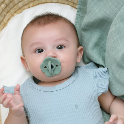 Set 2 6 Moonkie Pacifiers of | One-Piece Design Baby Pacifier with Large Air Holes | BPA-Free Silicone | Safe