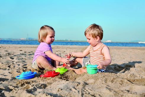 Hape E4091 Beach and Bath Boats for Kids