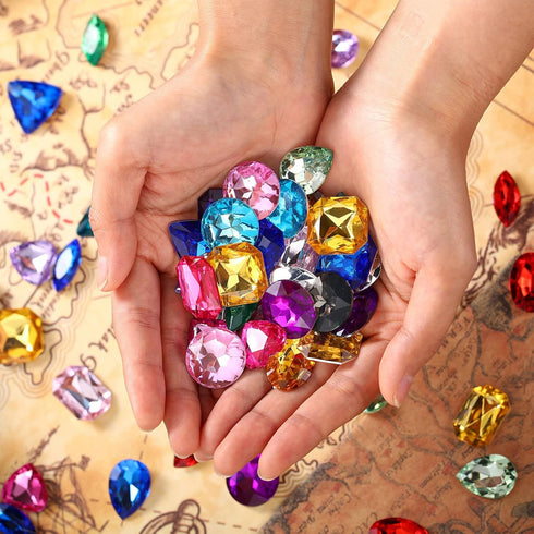 Hicarer 100 Pieces Toy Gems, Pirate Treasure Jewels, Fake Acrylic Gems with Drawstring Bag for Party Decorations