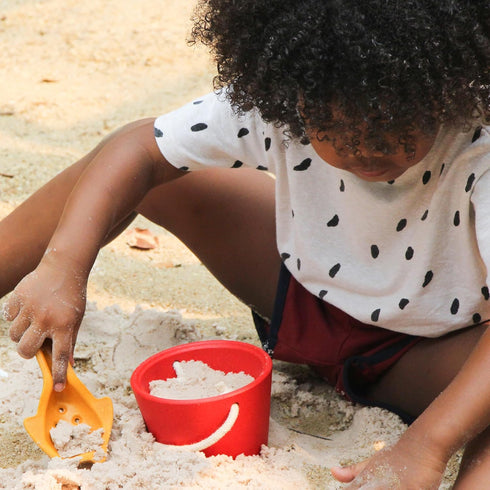 Set PlanToys Sand Play Wooden Montessori Outdoor Sensory and Fine Motor Toy | Creative, Tactile and Imaginative Beach