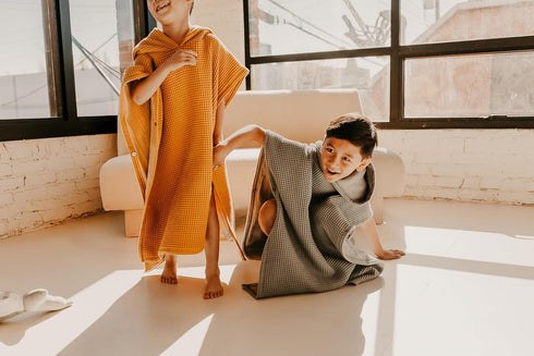 (6-10 Jade&Kai Hooded Towel for Kids | Snaps into a Poncho | Organic Cotton Waffle | Lightweight and Absorbent | Bath
