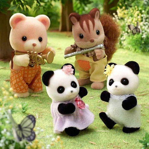Calico Critters Pookie Panda Family, Dolls, Dollhouse Figures, Collectible Toys with 4 Figures Included