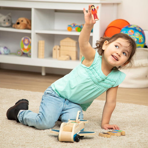 Set 4 4 Melissa & Doug Wooden Airplane Play with Play Figures and Suitcases