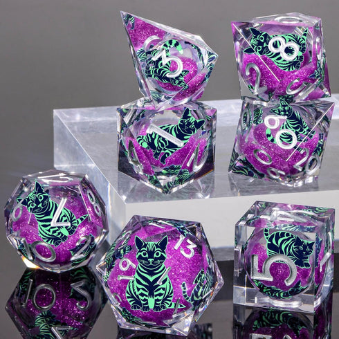 Set 7Pcs D20 D12 D10 D8 D6 D4, KERWELLSI Cat Liquid Core DND Dice with Gift Box, Resin Dungeons Sharp Edge D&D Dice