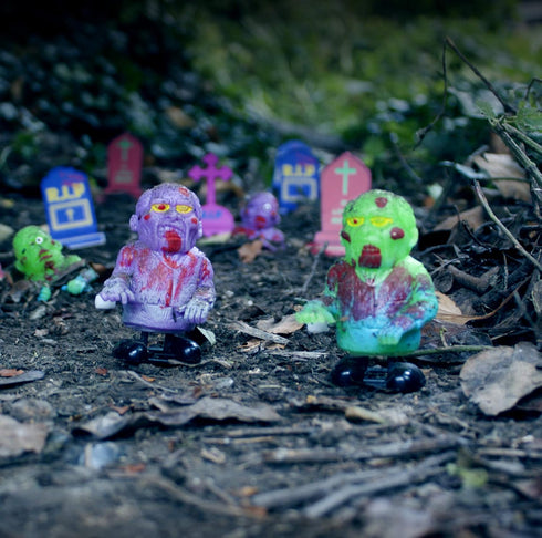 Gift Republic Racing Wind Up Zombies, Multicolor Design