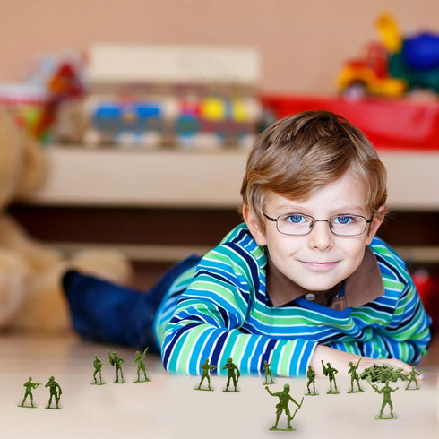 Fun Central Green Army Men Toy Soldier Action Figures, Bulk Pack of 144 Assorted Poses