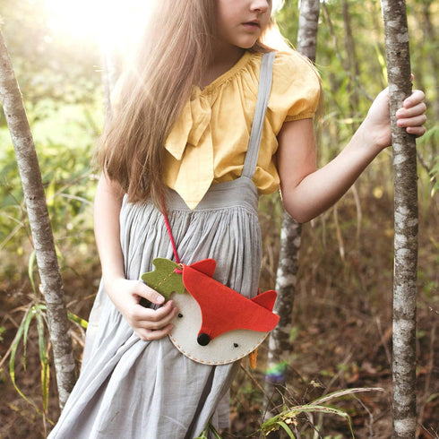 Petit Collage DIY Woodland Fox Felt Bag, Crossbody Bag with Matching Acorn Zipper Purse for Kids Crafts Sewing Kit