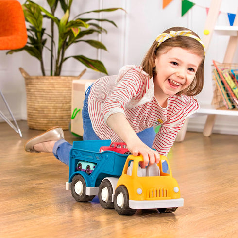 Battat Wonder Wheels Toy Carrier Truck & 2 Toy Cars, Toy Truck Playset for Kids, Recyclable Materials