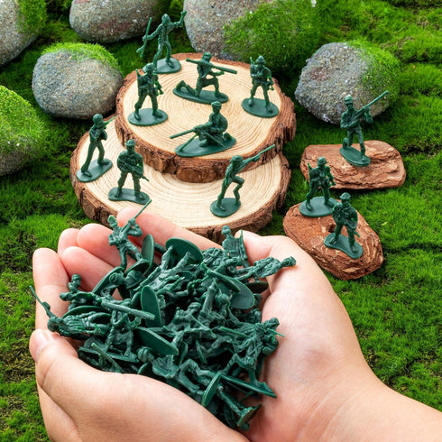 100 Pcs Army Men Action Figures, Plastic Classic Green Army Men Toys for Boys, Multiple Poses Soldier Action Figures