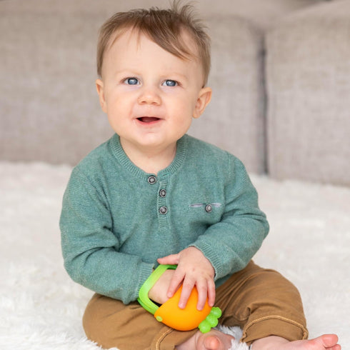 Infantino Handy Dandy Teething Mitt Soft Silicone Teether for Babies, Develops Grasping Skills, Easy to Clean, Orange