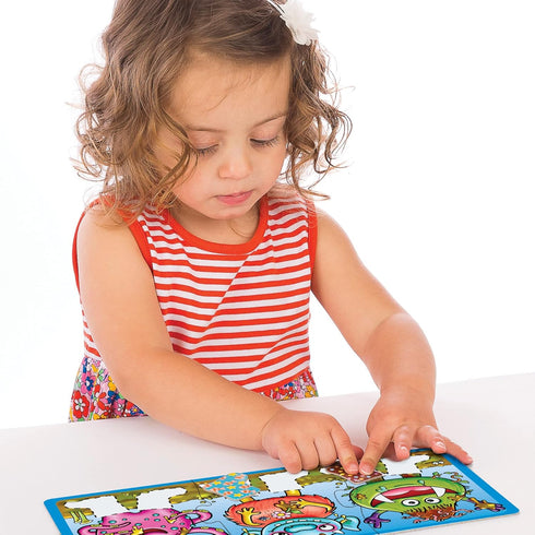 ORCHARD TOYS Moose Smelly Socks Game for Ages 3-6 and 2-4 Players