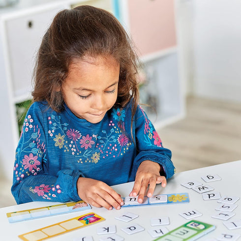 Orchard Toys Moose Games Match and Spell Game: A Fun First Reading and Spelling Game for Ages 4+