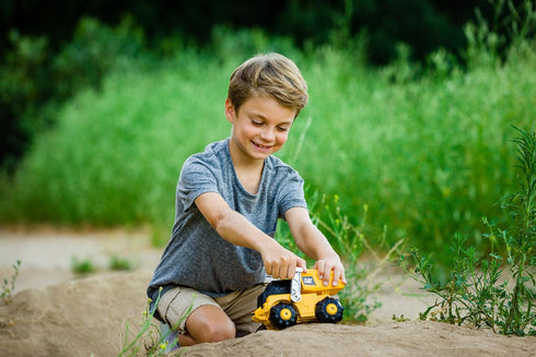 CAT Construction Toys, Unstoppable Movers Dump Truck with Realistic Lights & Sounds, Interactive Play for Ages 3+
