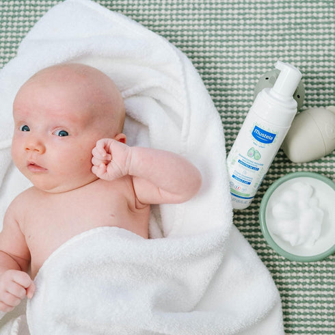 Mustela 5.07 fl. oz Cradle Cap Foam Shampoo for Newborn, Tear-Free & Fragrance-Free with Avocado Polyphenols
