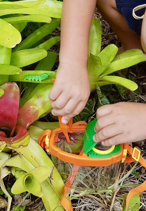 Kidz@Play Bug Hunting Kit, Vest, Hat, Binoculars, Lg. Net, Bug Container, Whistle, Flashlight, Magnifier, Thermostat