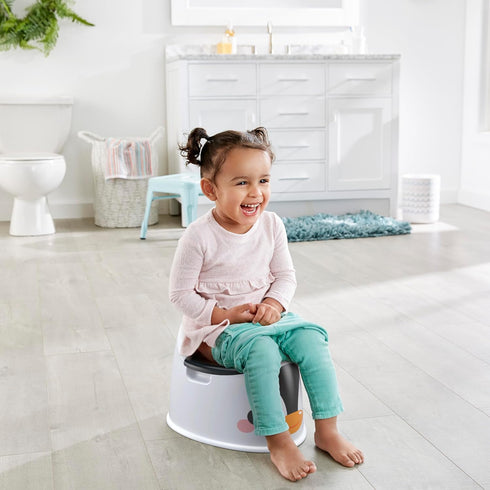 Fisher-Price Toddler Toilet Penguin Potty Training Seat, Portable Chair with Handles for Kids and Removable Bowl
