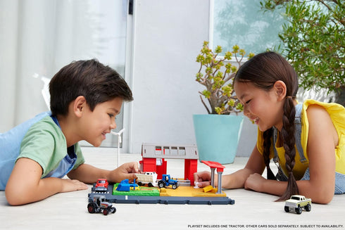 Playset, 1:64 2 Matchbox Toy Car & Action Drivers Farm Adventure with Scale Tractor & Trailer, Hay Bales & Detachable