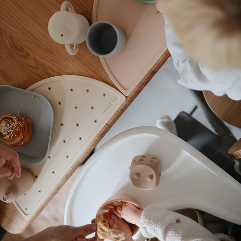 BPA-Free Black Daisy Silicone Placemat for Kids