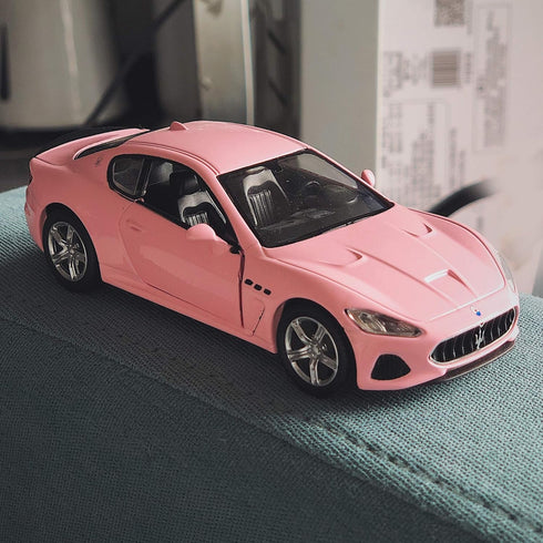 1/36 Scale Maserati GT Casting Car Model - Zinc Alloy Toy Car for Kids, Pull Back Vehicles Gift for Toddlers