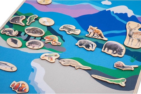 Montessori Land and Water Map with 25 Wooden Animals, Educational Geography and Zoology Mat for Kids 4-8