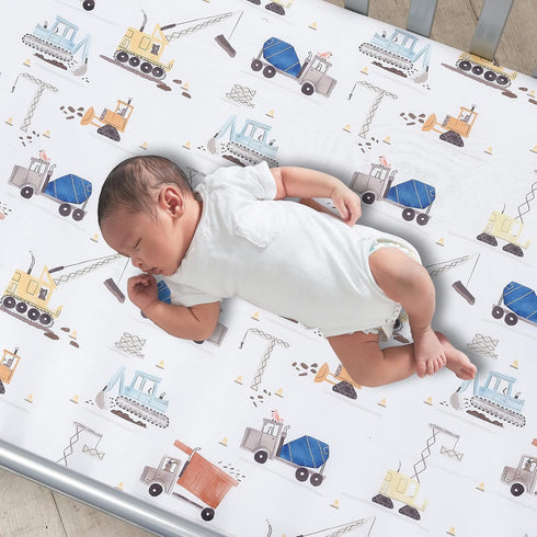 Bedtime Originals Construction Zone Baby Polyester Fitted Crib/Toddler Sheet- White/Trucks by Bedtime Originals
