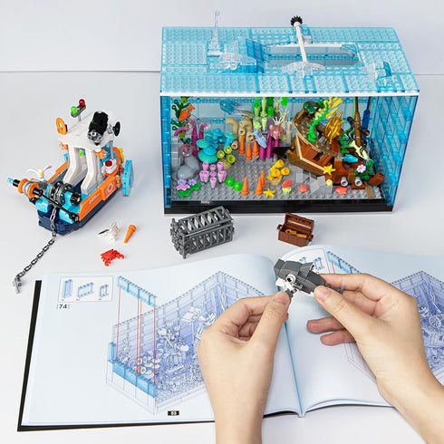 Set 830PCS Set Fish Tank Building Blocks - Ocean Treasure Hunt Building with Adventure Boat, Shark, Jellyfish & Coral