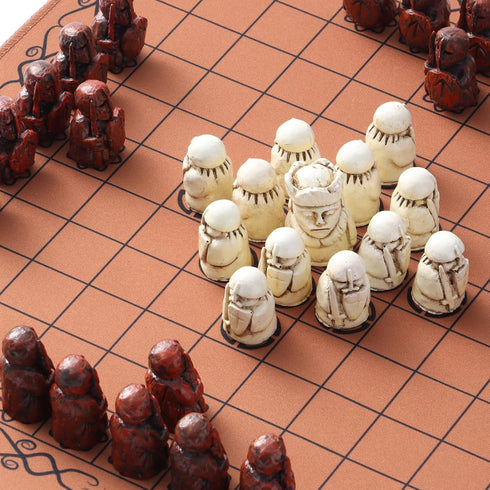 Hnefatafl Viking Chess Set Traditional Two-Player Strategy Board Game for Outdoor Adult/Child Travel