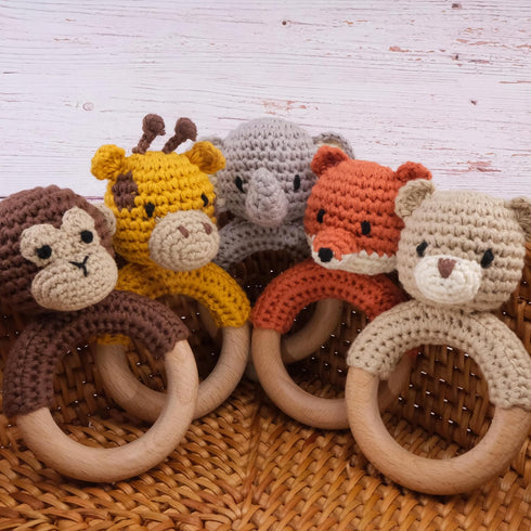 Safari Animals Wooden Baby Rattle Toys, Stuffed Crochet Rattle with Teether Ring for Newborn, Beige Bear