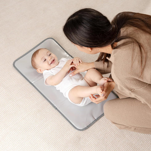 Set Compact Muslin Nursing Cover & Changing Pad by Comfy Cubs