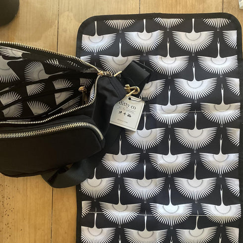 Pack Ditty Co. - Lanikai -Small Diaper Bag - Fanny - Portable Changing Pad - Crossbody Bags For Women - Baby Wipe