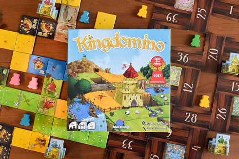 Kingdomino Board Game by Blue Orange Games, Award Winning Family Strategy Game for 4 Players, Blue