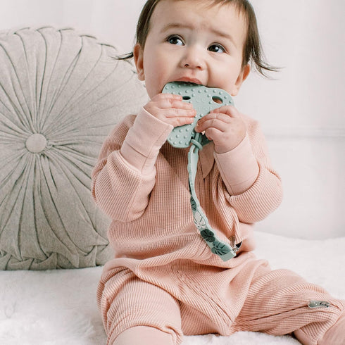 Loulou Lollipop Beadless Silicone Pacifier Clip, Monstera, Green