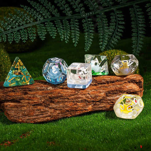 Cusdie 7-Die DND Dice | Polyhedral Dice Set Filled with Animal for Dungeons and Dragons