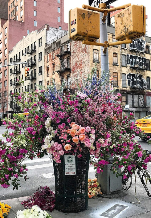 Ravensburger 300-Piece Puzzle Moment: Flowers in New York, Unique Softclick Technology, Vibrant Gift