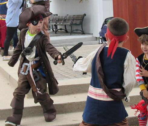 Firesofheaven 3-Piece Pirate Set - Pirate Sword, Blindfold, Treasure Game for Halloween Party, Outdoor Pirate Cosplay