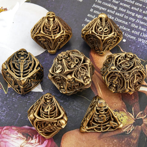 Metal Skull Dice Set, Hollow Multi-Sided Dungeons & Dragons Dice, 7CPS Role-playing Dice Set, Ancient Bronze