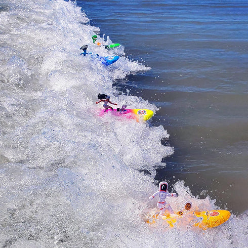 Wave-Powered Mini-Surfer and Pet Beach Toy - Surfer Dudes Legends
