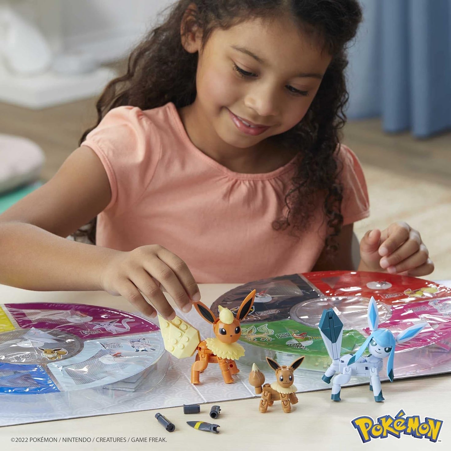 MEGA Pokémon Building Toys Set - Every Eevee Evolution with 470 Pieces, 9 Poseable Characters